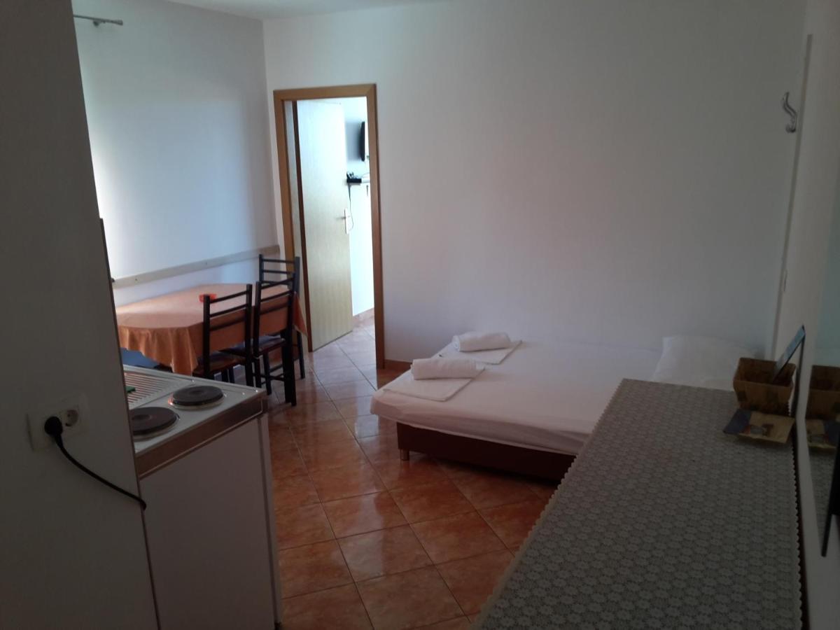 Apartments By The Sea Gradac, Makarska - 13681 Exterior foto