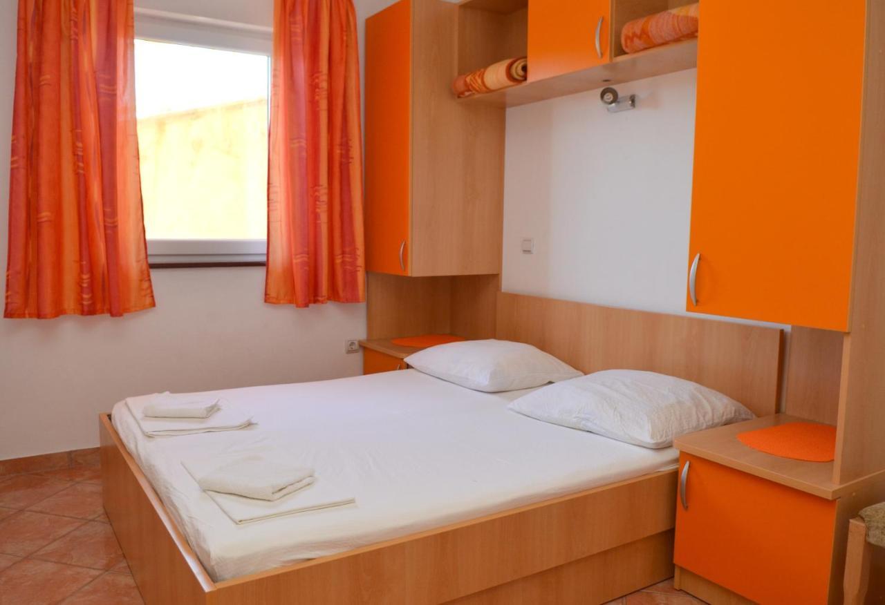Apartments By The Sea Gradac, Makarska - 13681 Exterior foto
